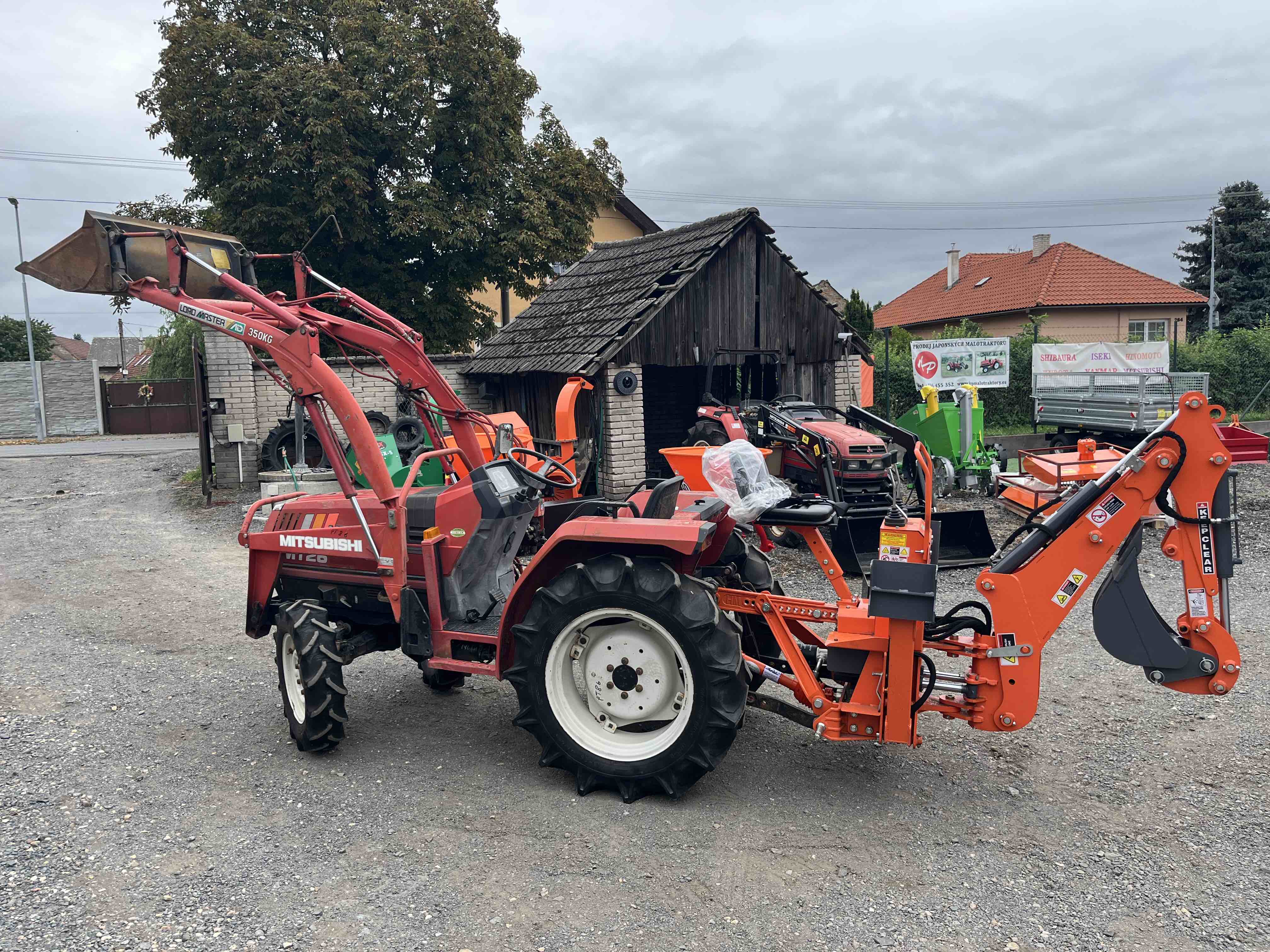 Mitsubishi MT 26 D , 4x4 s originálním čelním nakladačem ( č.k. 53678) + nový podkop BHM 175 